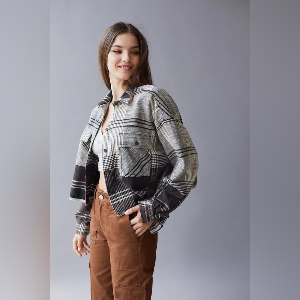BDG Caleb Cropped Flannel Shirt size S